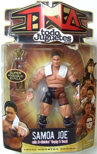 Samoa Joe with X-Division Trophy and Towel Pantalón Negro Marrón