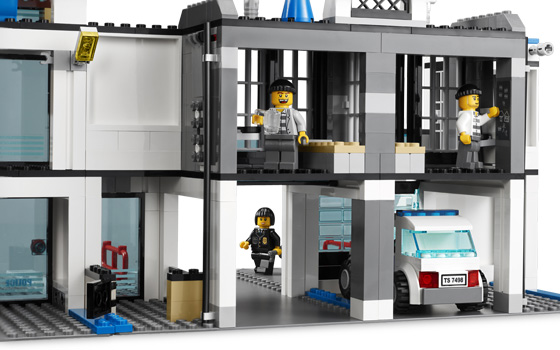 Gran Comisaría de Policía ( Lego 7498 ) imagen d