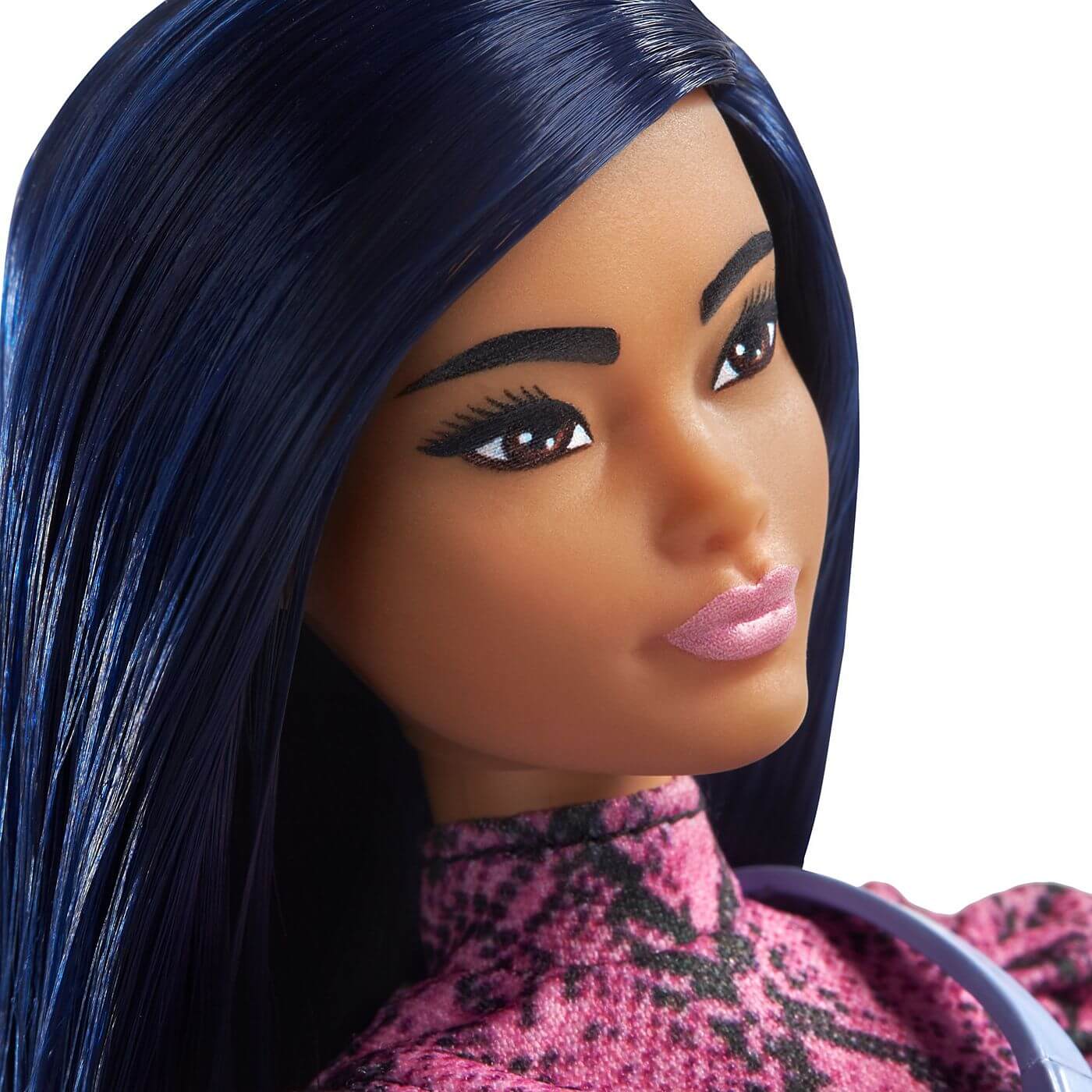 Barbie vestido serpiente ( Mattel GXY99 ) imagen b