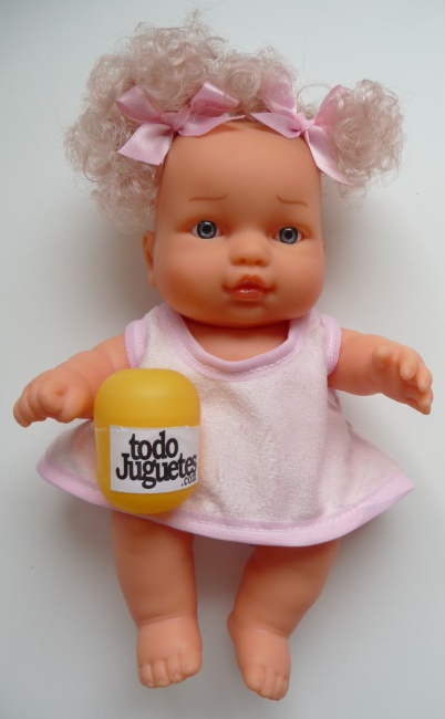 Niña Lazo y Vestido Rosa