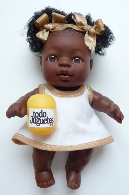 Niña Negrita Lazo Dorado
