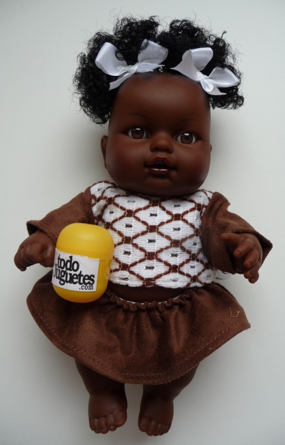 Niña negrita conjunto marrón