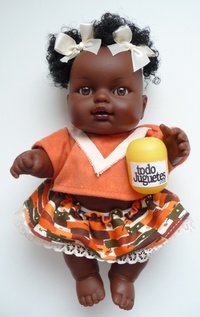 Niña negrita conjunto naranja modelo A