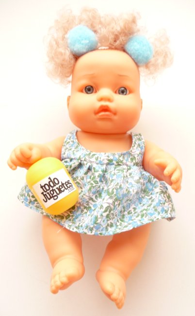 Niña pompón azul