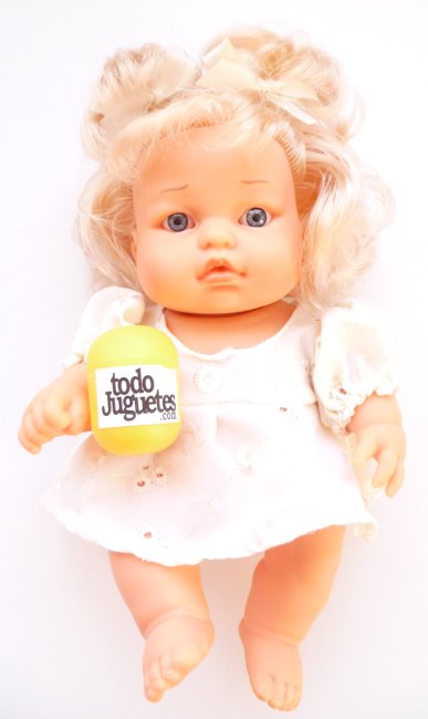 Muñeca con vestido modelo A
