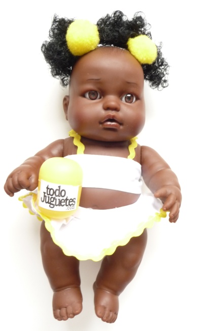 Niña negrita pompón amarillo modelo A