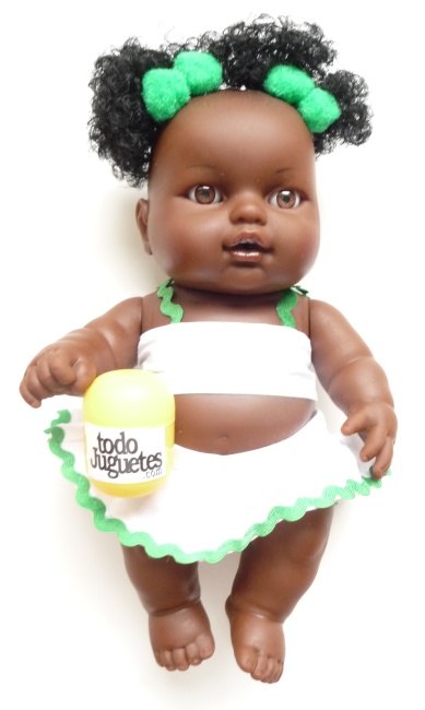 Niña negrita pompón verde modelo B