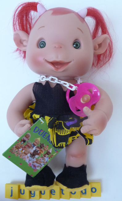 Duendy Selkie niña coletas rojas