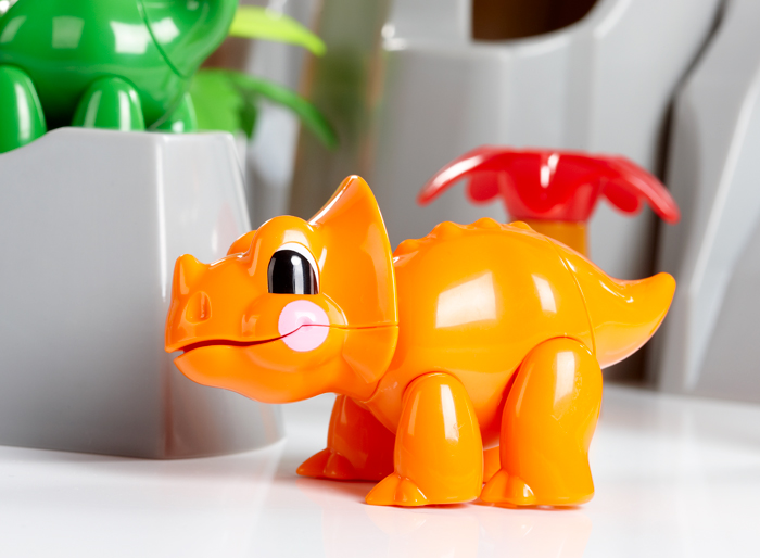 Triceratops naranja ( Tolo 87381 ) imagen b